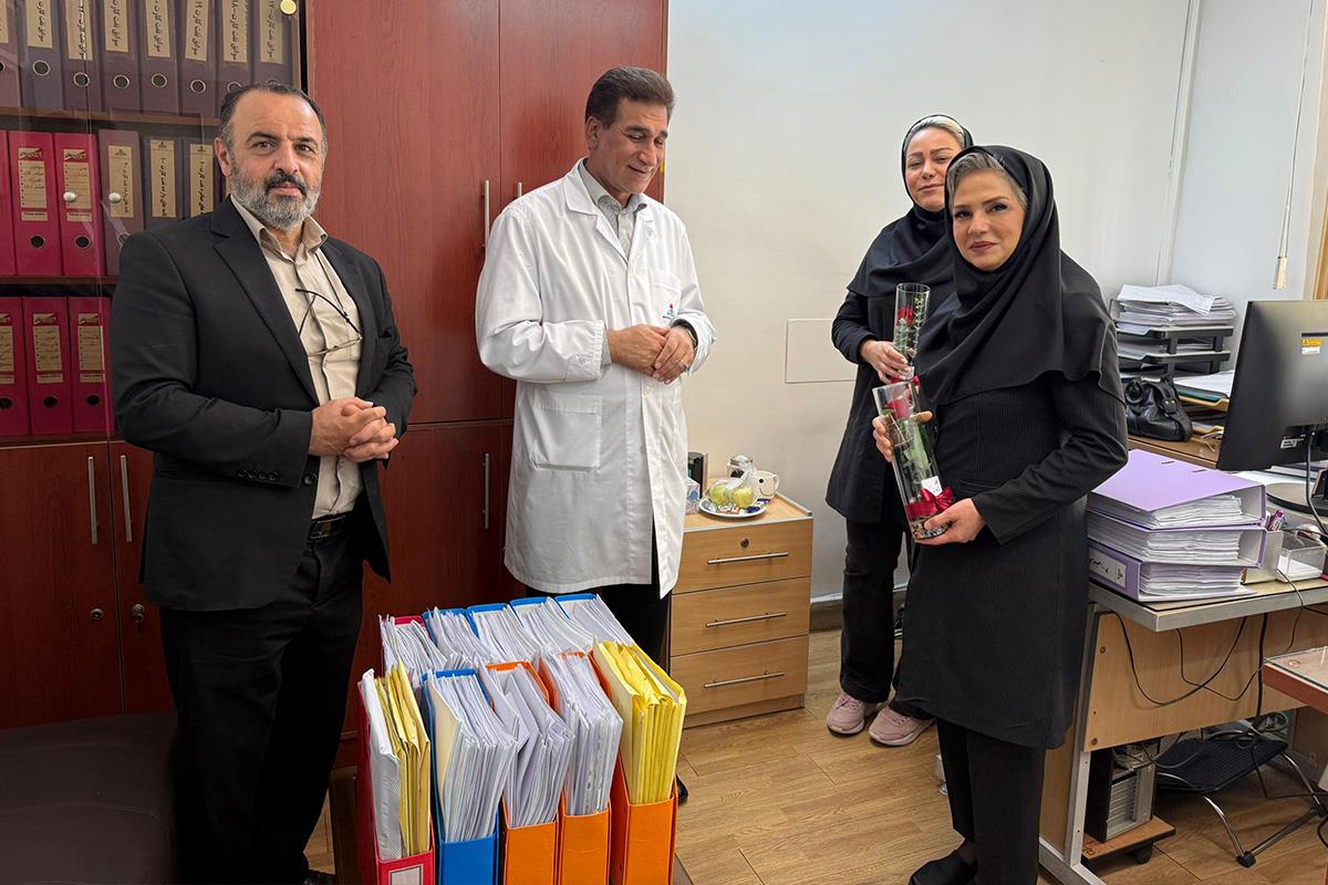 روز داروساز و روز پزشک و روز کارمند 32