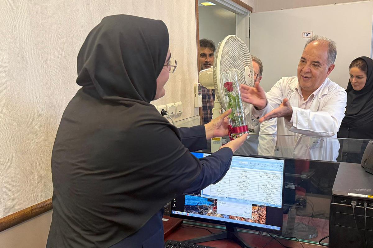 روز داروساز و روز پزشک و روز کارمند 21