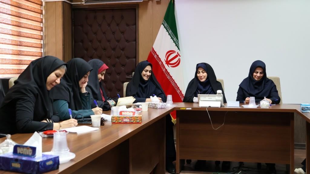 مدیر عامل قم  3