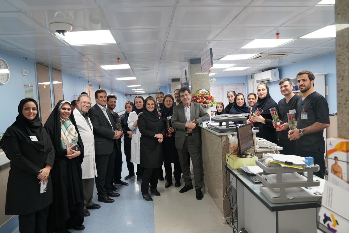 اهدای گل پرستار 1404 32