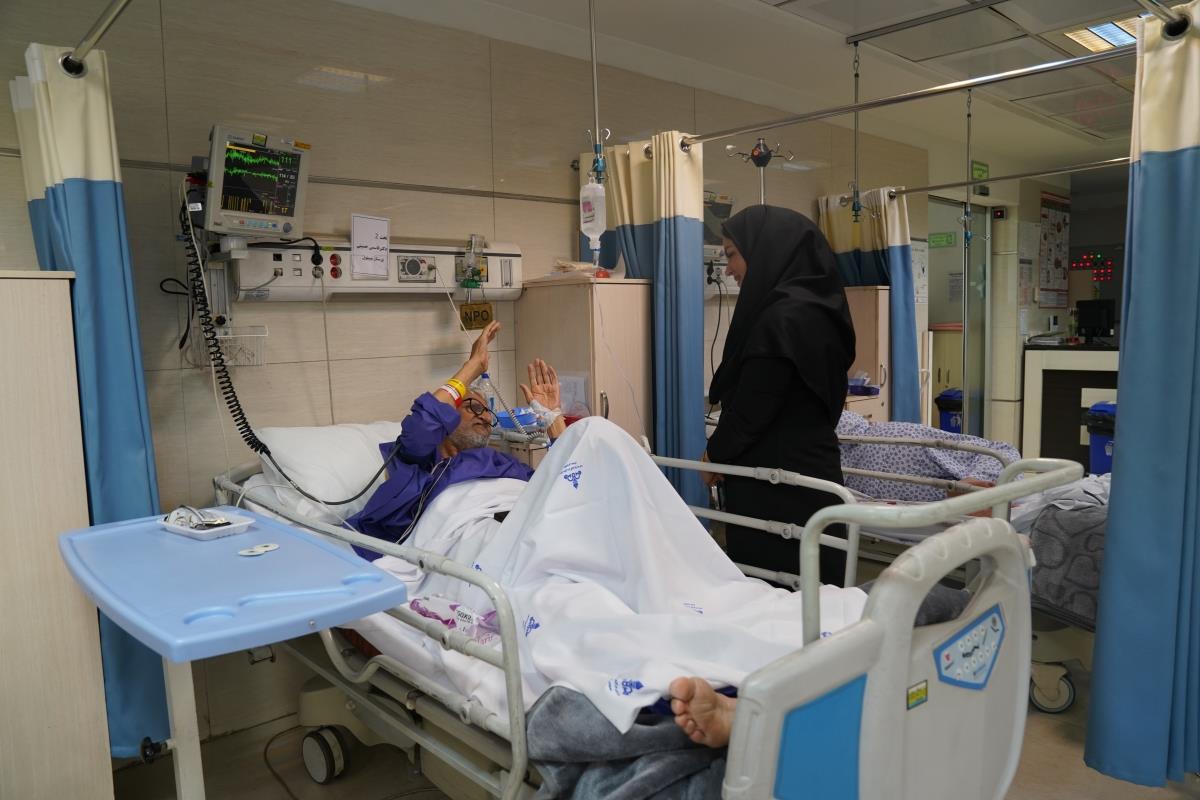 اهدای گل پرستار 1404 15