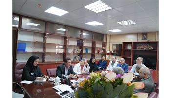 تاکید بر ارتقای خدمات درمانی و رویکرد بیمارمحور در تعامل بهداشت و درمان صنعت نفت تهران با کانون بازنشستگان