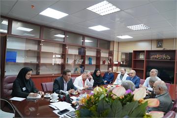 تاکید بر ارتقای خدمات درمانی و رویکرد بیمارمحور در تعامل بهداشت و درمان صنعت نفت تهران با کانون بازنشستگان